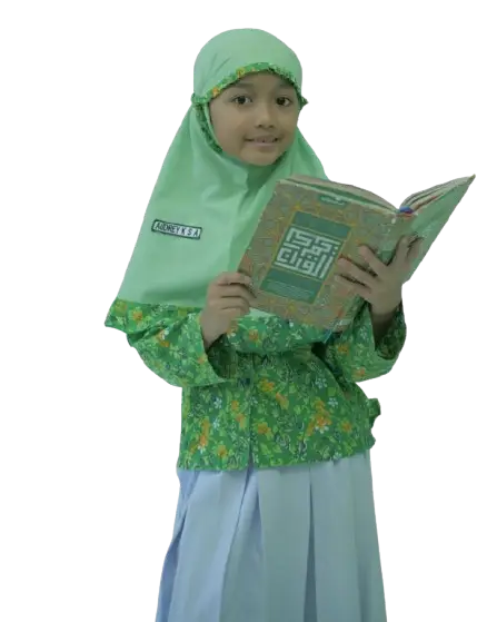 Siswi Ar-Roudhoh membaca Al-Qur'an