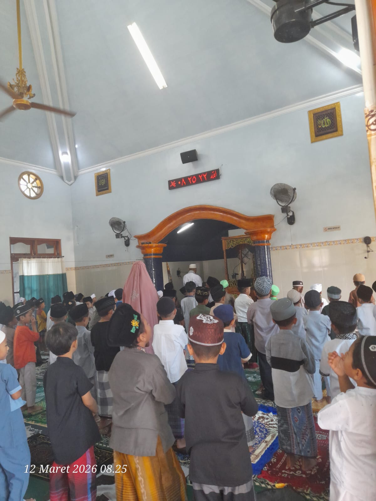 Mengenal Sholat Ied Sejak Dini, TK Ar-Roudhoh Ajak Anak Praktik Ibadah di Masjid