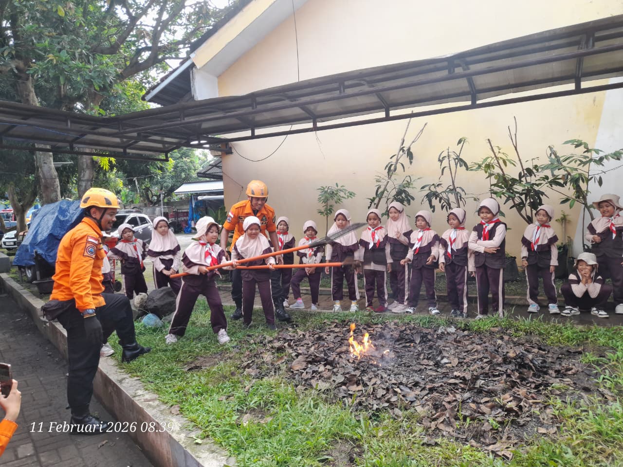 🌟 Seru dan Edukatif! Siswa TK Ar-Roudhoh Belajar Mitigasi Bencana di BPBD Kabupaten Jember